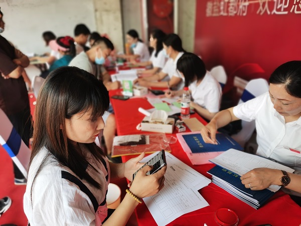 徽盐·虹都府紫宸苑如期盛大交付